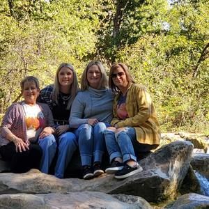 Meet your Posher, Connie